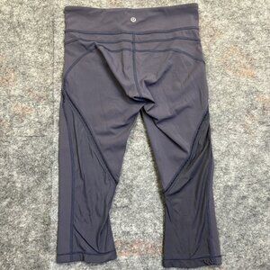 Lululemon Womens Sculpt It Crop Yoga Workout Crop Leggings Greyish Purple Size 6